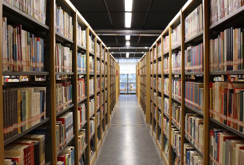 図書館の書架