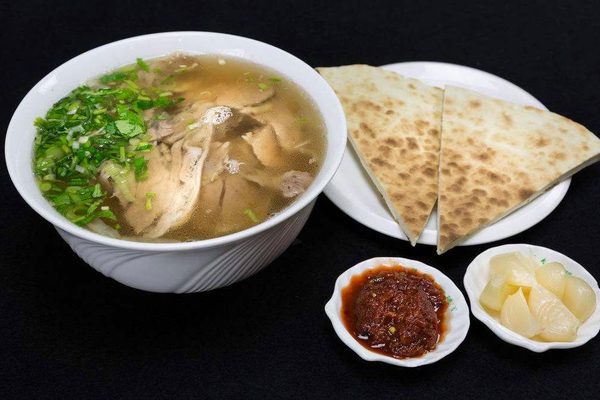 西安名物・羊肉泡馍
