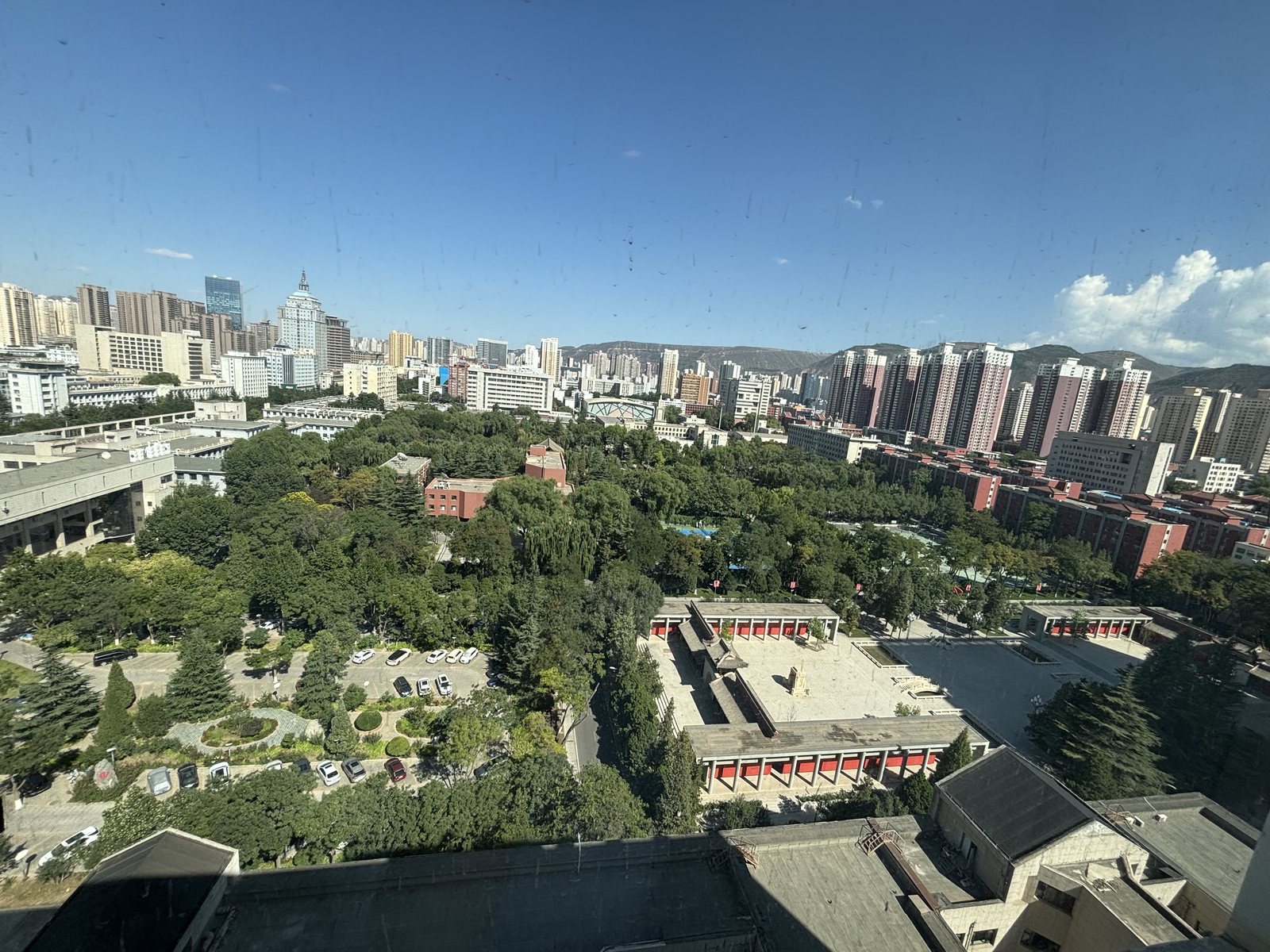 蘭州大学キャンパスの全景