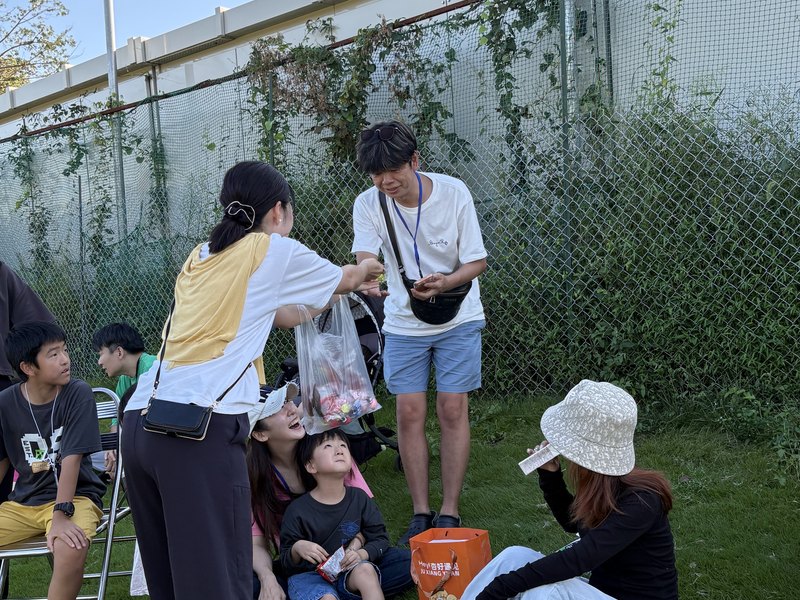 ゲーム大会の表彰の様子